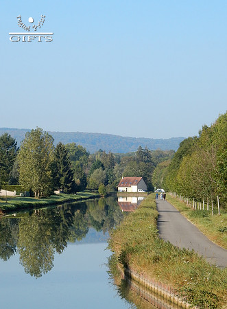 WHIT01- French Home on Burgundy Canal