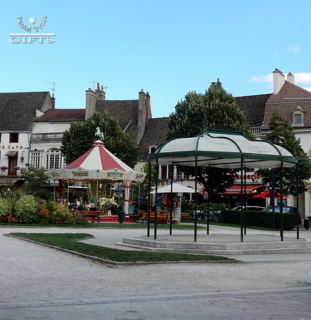 BEAUN03 The Carousel In Beaune